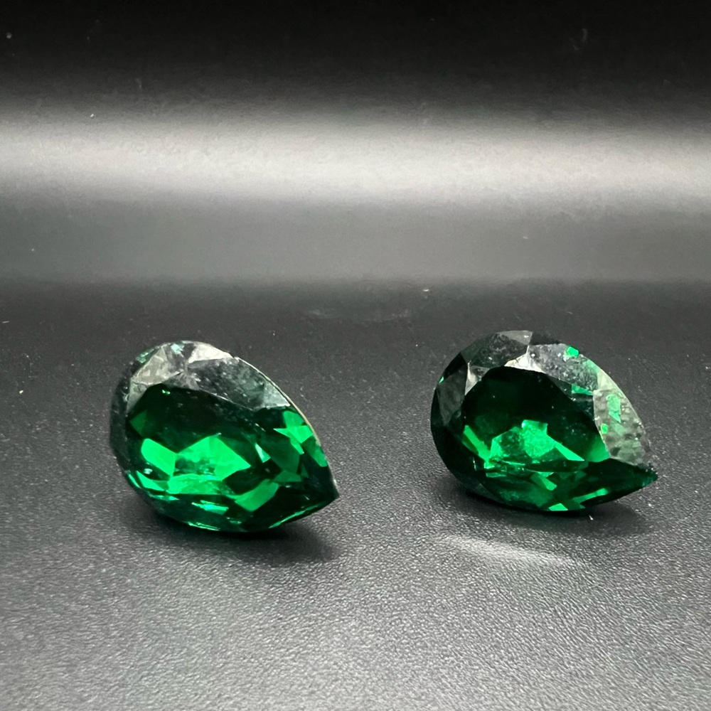 Elegant Green Teardrop Earrings